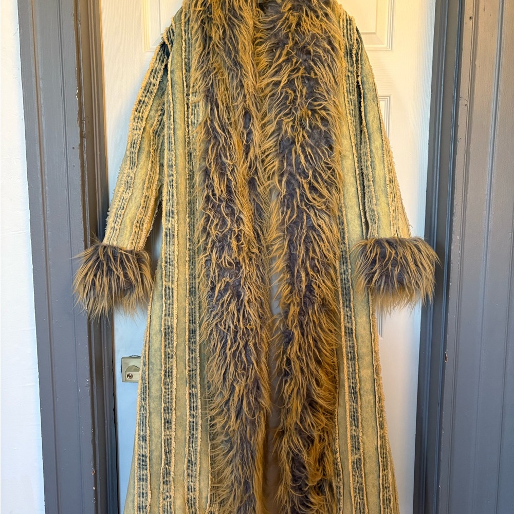 Jaded London Faux Fur Coat - Picture 2 of 6